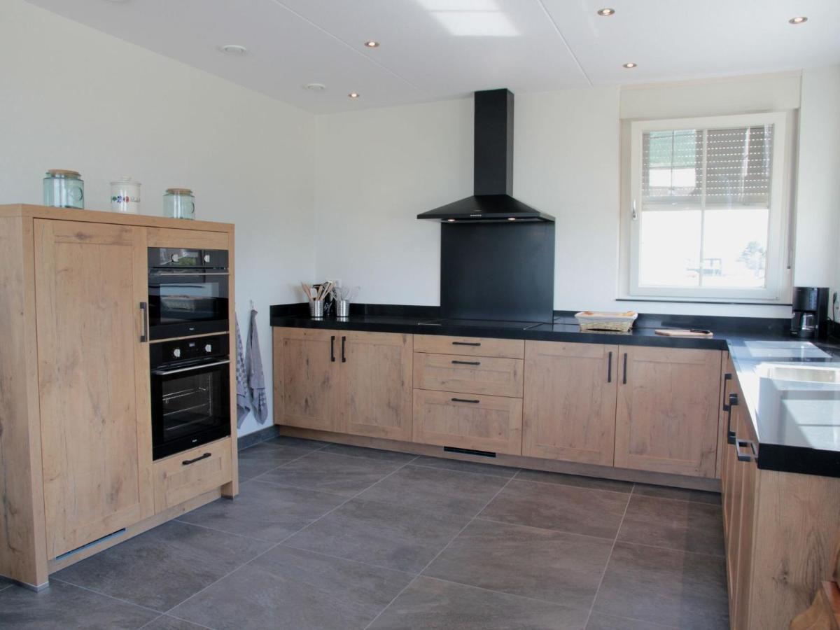 Beautiful And Spacious Villa With A Panoramic View Near The Beach Of Cadzand Eksteriør bilde